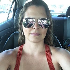 Meet your Posher, Bobbie jo